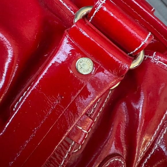 48 hour Sale Dooney & Bourke Vintage Patent Leather Large Red Chiara Bag EUC - Picture 9 of 15